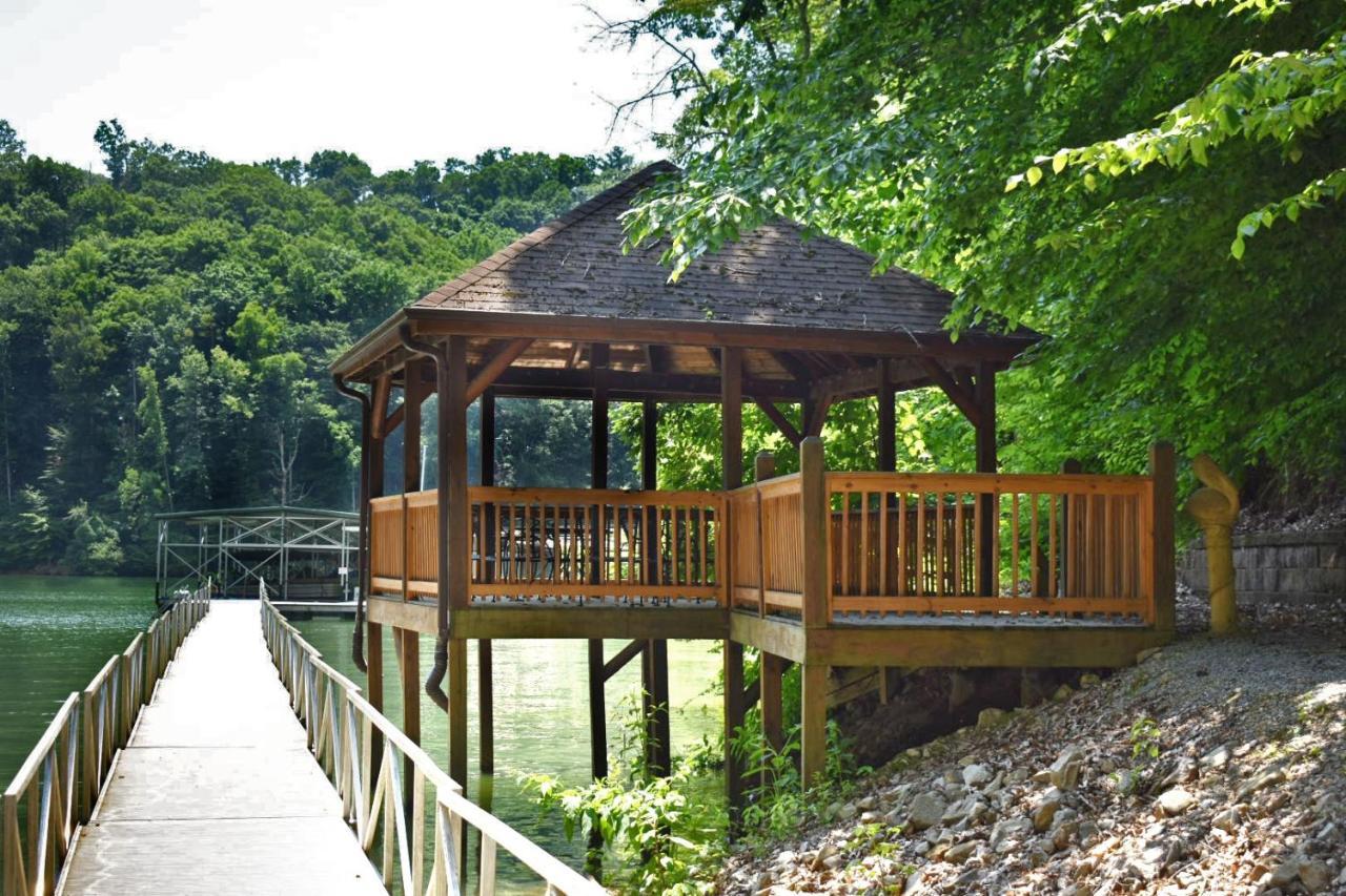 Tree Top Lodge - Gorgeous Lake Cabin With Hot Tub & Magnificent Views Of Forests And Mountains! Cabin Butler 외부 사진
