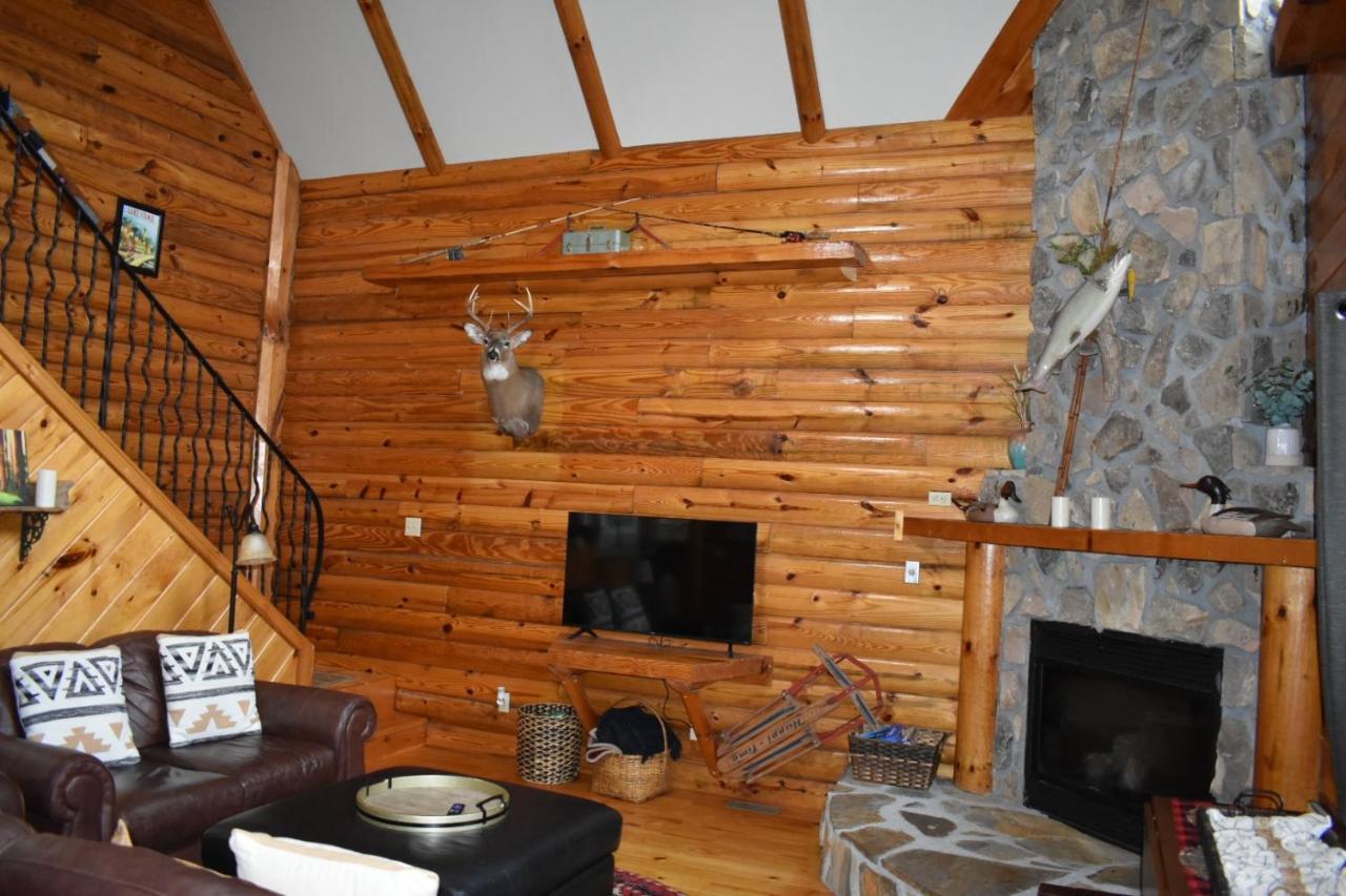Tree Top Lodge - Gorgeous Lake Cabin With Hot Tub & Magnificent Views Of Forests And Mountains! Cabin Butler 외부 사진