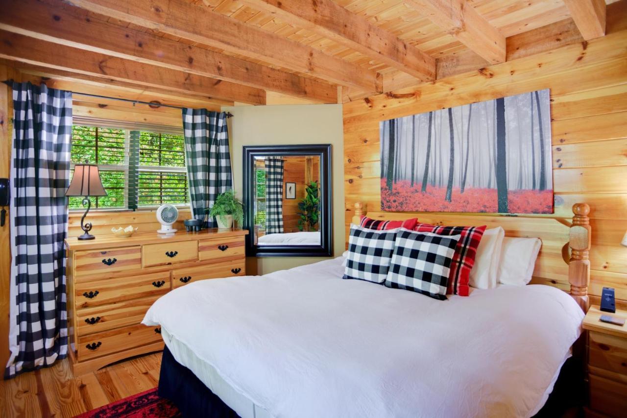 Tree Top Lodge - Gorgeous Lake Cabin With Hot Tub & Magnificent Views Of Forests And Mountains! Cabin Butler 외부 사진