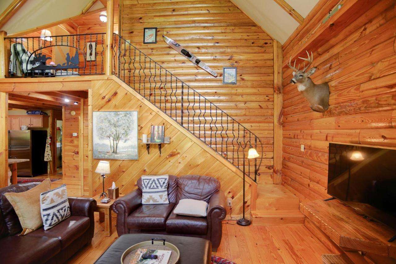Tree Top Lodge - Gorgeous Lake Cabin With Hot Tub & Magnificent Views Of Forests And Mountains! Cabin Butler 외부 사진