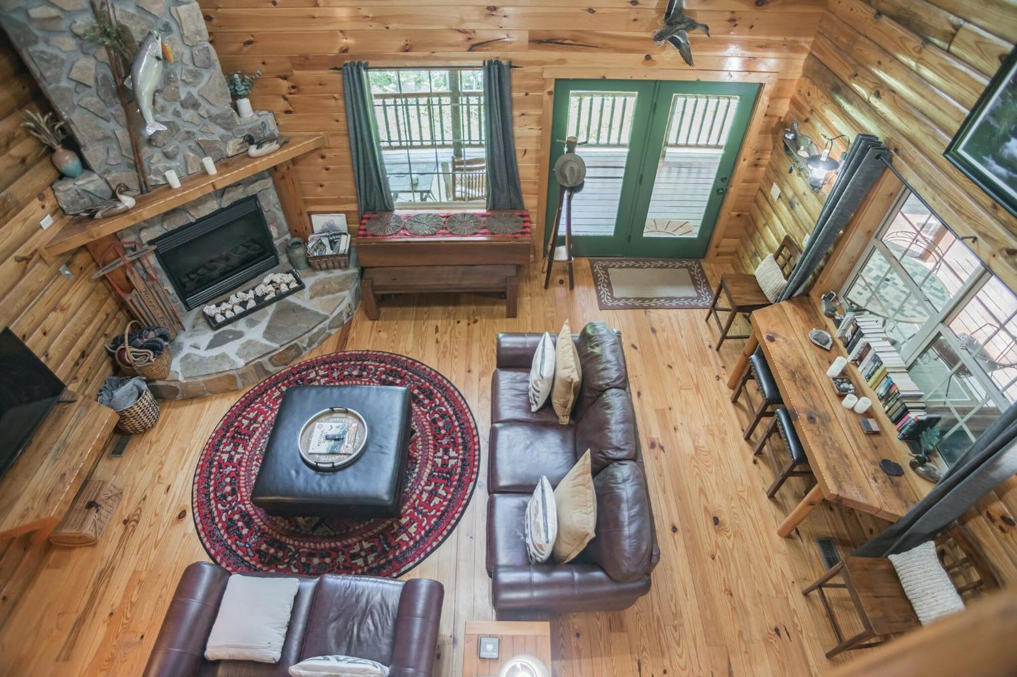 Tree Top Lodge - Gorgeous Lake Cabin With Hot Tub & Magnificent Views Of Forests And Mountains! Cabin Butler 외부 사진
