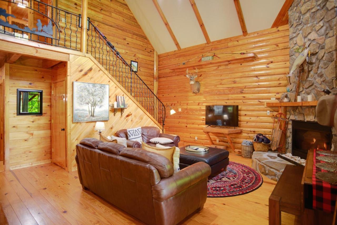 Tree Top Lodge - Gorgeous Lake Cabin With Hot Tub & Magnificent Views Of Forests And Mountains! Cabin Butler 외부 사진