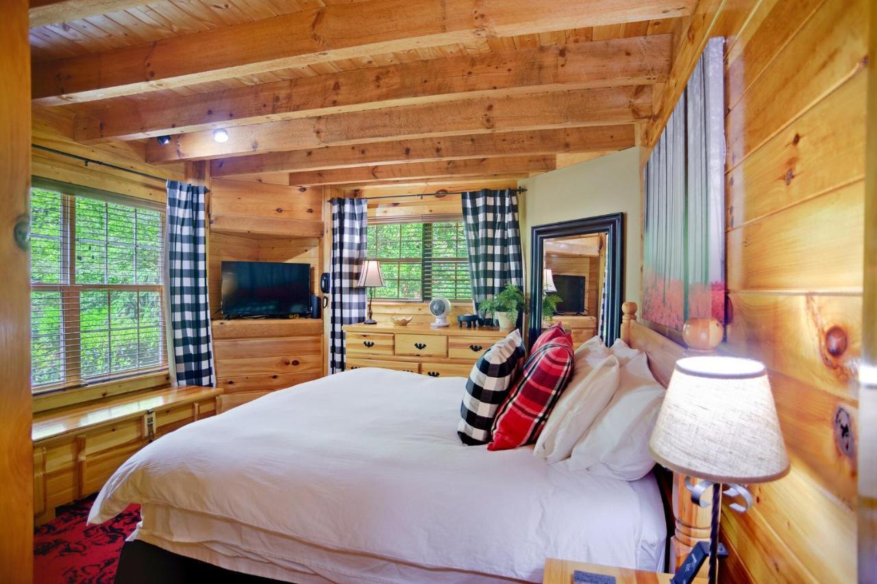 Tree Top Lodge - Gorgeous Lake Cabin With Hot Tub & Magnificent Views Of Forests And Mountains! Cabin Butler 외부 사진
