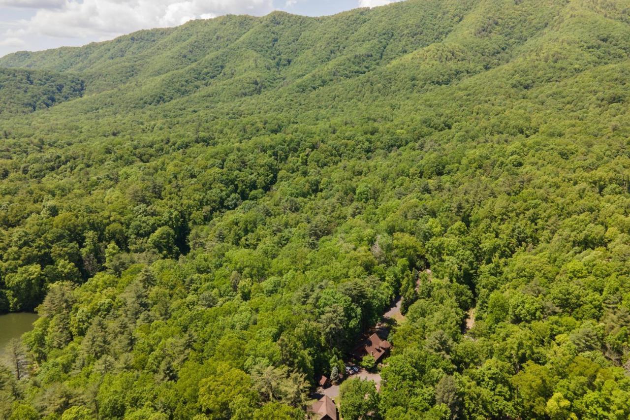 Tree Top Lodge - Gorgeous Lake Cabin With Hot Tub & Magnificent Views Of Forests And Mountains! Cabin Butler 외부 사진