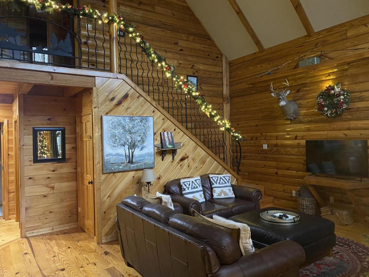 Tree Top Lodge - Gorgeous Lake Cabin With Hot Tub & Magnificent Views Of Forests And Mountains! Cabin Butler 외부 사진