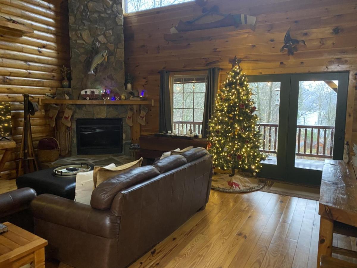 Tree Top Lodge - Gorgeous Lake Cabin With Hot Tub & Magnificent Views Of Forests And Mountains! Cabin Butler 외부 사진